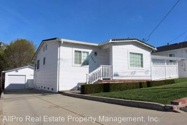 Main picture of 2684 D St