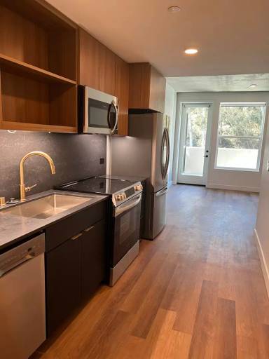 Main picture of 3660 Reynard Way