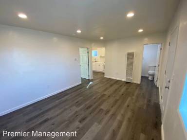 Main picture of 2820 Ridgeway Dr