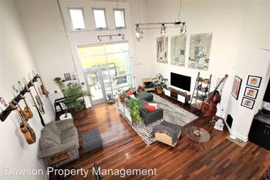 Main picture of 927 W Hill St