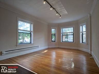 Main picture of 2317 N Rockwell St