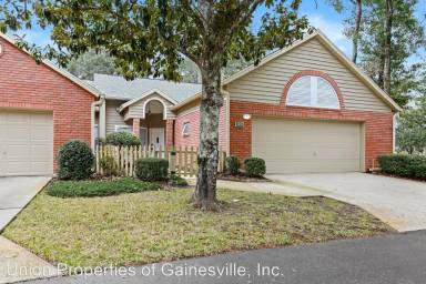 Main picture of 3968 NW 25th Cir