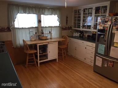 Main picture of 402 Church St