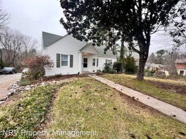 Main picture of 830 Toms Creek Rd