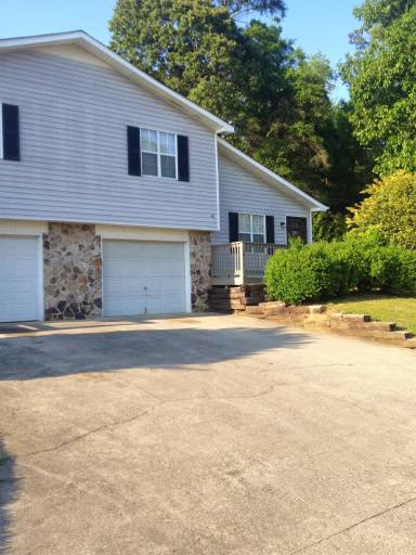 Main picture of 145 Viking Dr