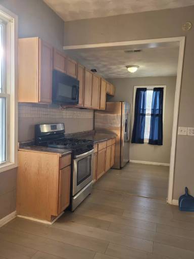 Main picture of 8534 S Burley Ave