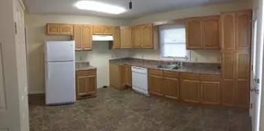 Main picture of 229 E Main St