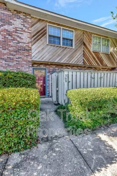Main picture of 309 Saint Charles Ct