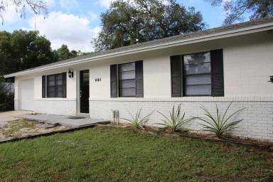 Main picture of 321 W Graves Ave