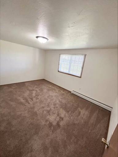 Main picture of 100-108 Campus Dr