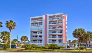 Main picture of 555 Gulf Way