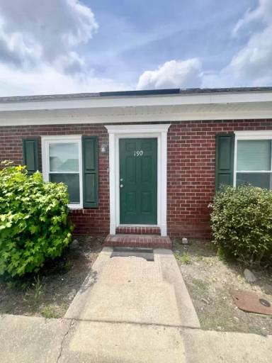 Main picture of 230 Lanier Dr