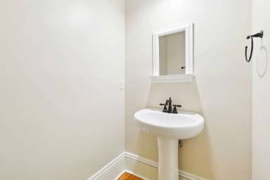 Main picture of 2714 Palmer Ave