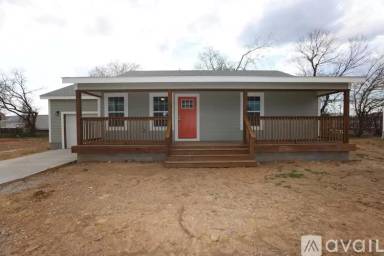 Main picture of 302 Forest Ave