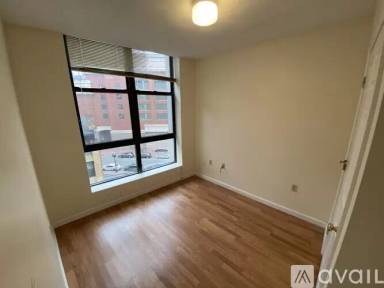 Main picture of 81 Essex St