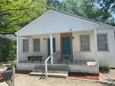 Main picture of 1011 Wilson St SW