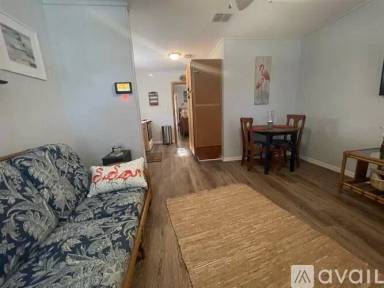 Main picture of 419 Steart St