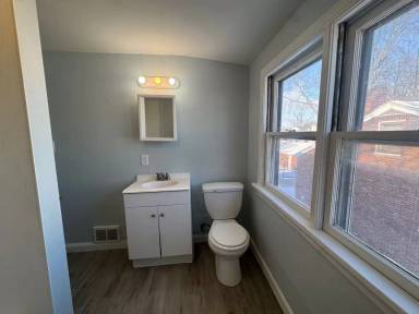 Main picture of 704 W 21st St