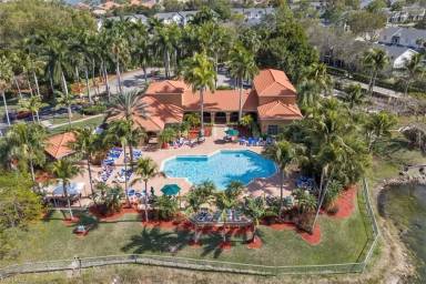 Main picture of 1270 Wildwood Lakes Blvd - 203