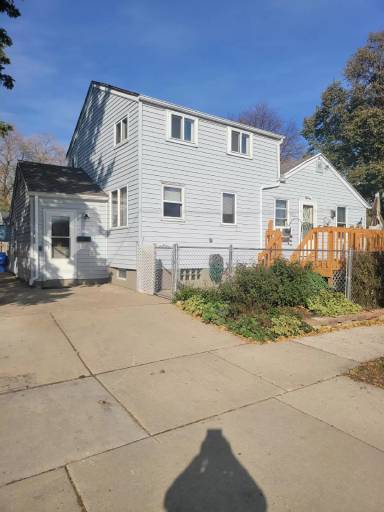 Main picture of 1031 N Clay St