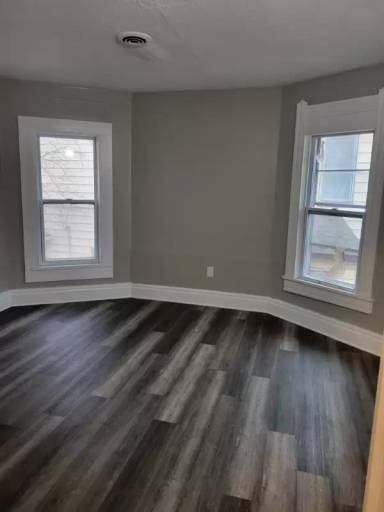 Main picture of 3857 W 37th St