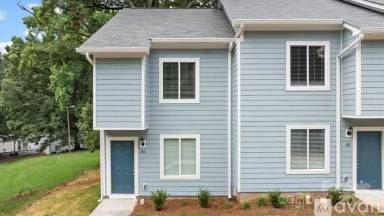 Main picture of 2004 Stoney Point Ln