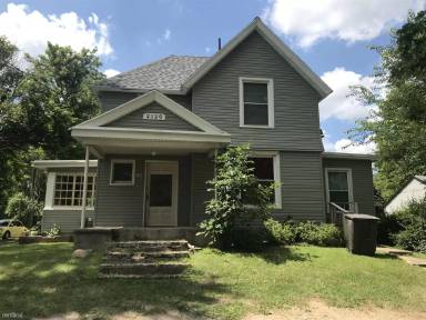 Main picture of 2120 Lansing Ave