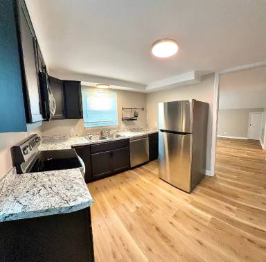 Main picture of 2104 Lincoln Ave