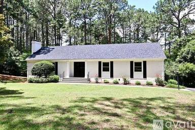 Main picture of 440 Crestview Rd
