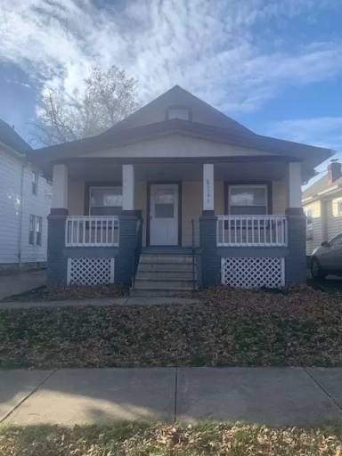 Main picture of 3292 W 125th St