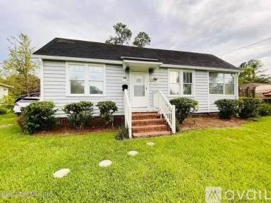 Main picture of 1554 Parkwood St
