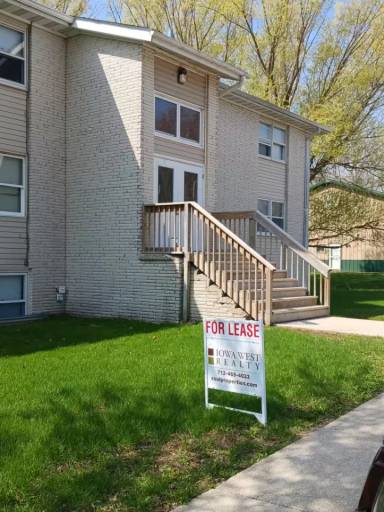 Main picture of 502 W Market St