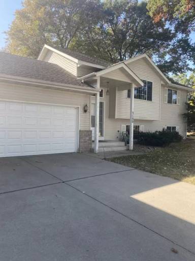 Main picture of 3100 Fairview Ave N