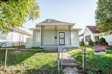 Main picture of 301 S Randolph St