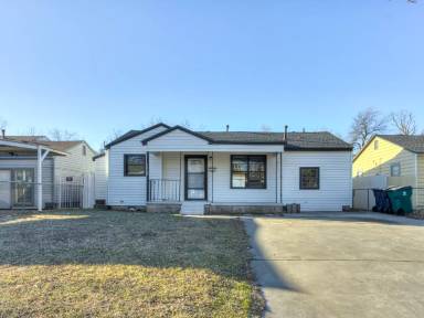 Main picture of 1028 SW 47th St