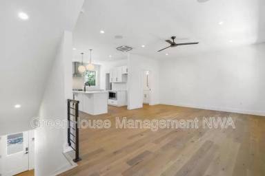 Main picture of 320 SW Sweetspire Ct