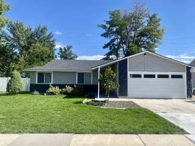 Main picture of 419 S Paradise Ave