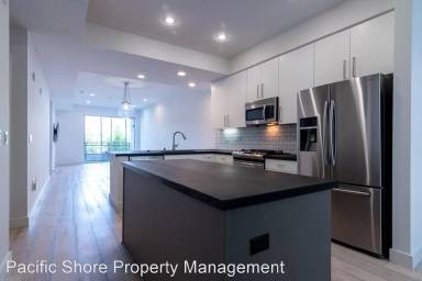 Main picture of 6001 Carlton Way