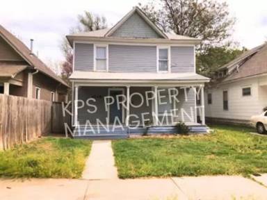 Main picture of 1018 S Main St