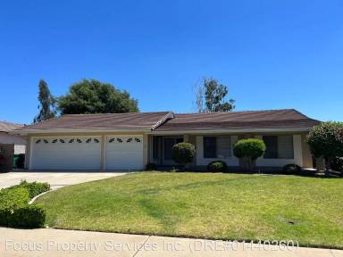 Main picture of 1246 Shady Oak Dr