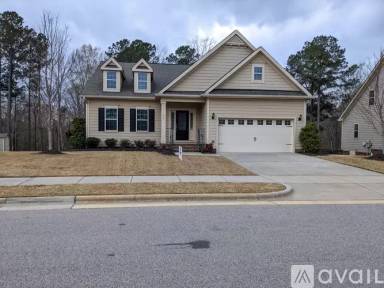 Main picture of 6007 Peachtree Town Ln