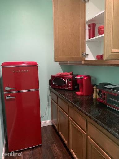 Main picture of 8418 Lourenco Ln