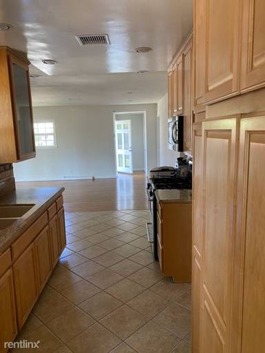 Main picture of 6954 Tampa Ave