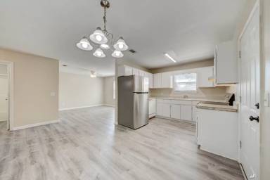 Main picture of 3722 Burnham Way