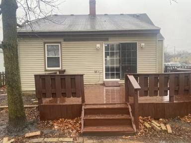 Main picture of 2425 E 37th St