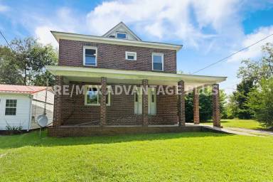 Main picture of 516 Center St