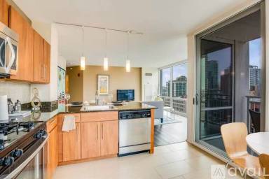 Main picture of 219 W Erie St