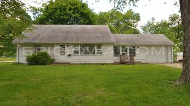 Main picture of 3624 Lawrence St NE