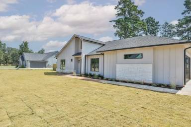 Main picture of 14415 Woodland Creek Dr