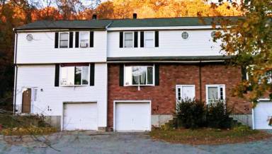 Main picture of 624 Main St